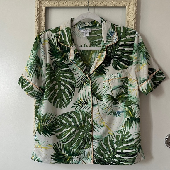 TABITHA WEBB INTIMATES | Anthropologie Tropical Leaf Print Women's Satin PJ Set - Picture 2 of 15